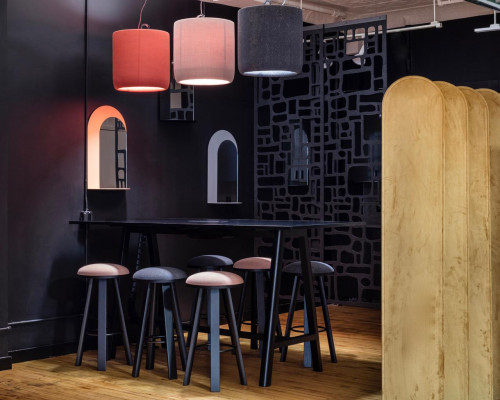 BuzziMilk Table