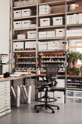Aeron Stool